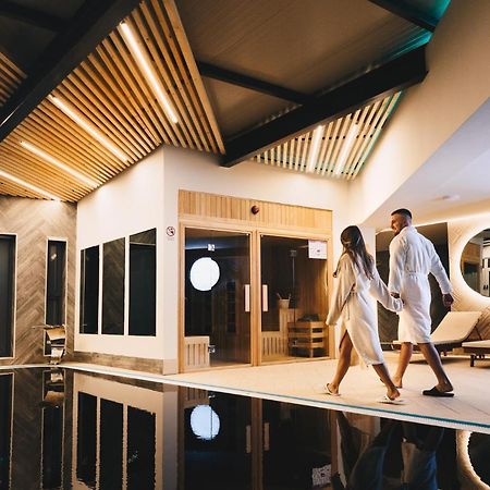 Hotel Tiski Cvet Novi Becej Екстер'єр фото