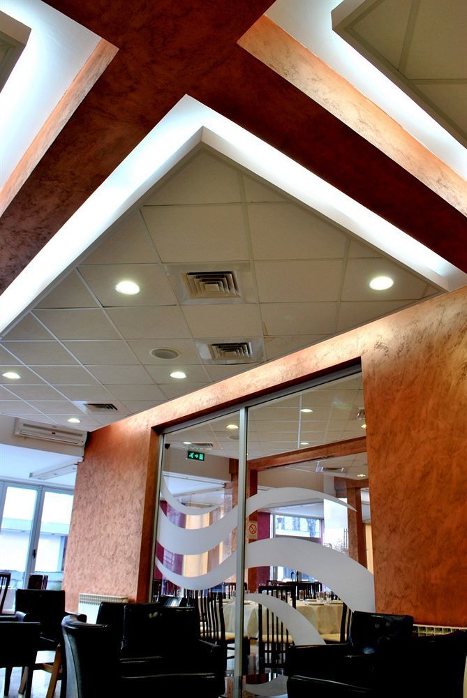 Hotel Tiski Cvet Novi Becej Екстер'єр фото